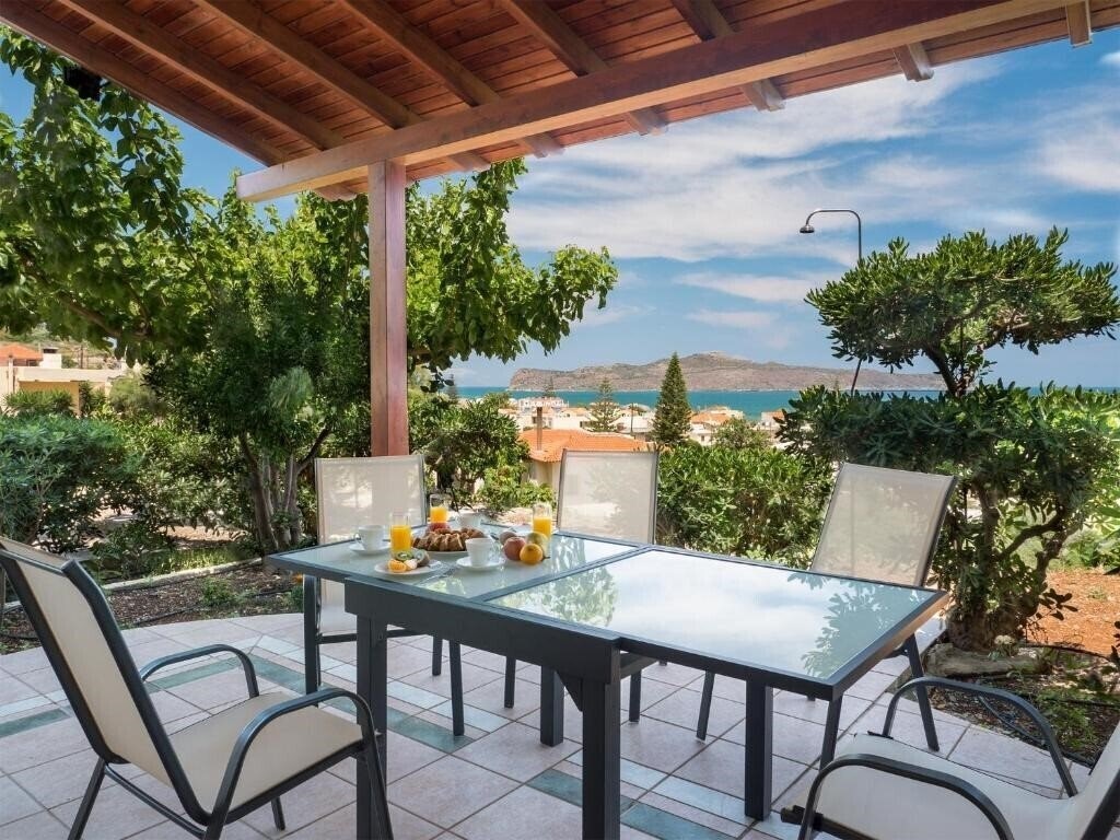 Отель Romantic Corner Maisonette House 3*