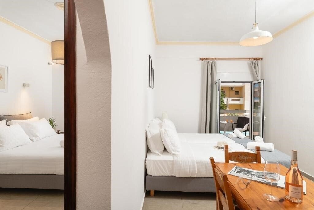 Фотографія Thelesi Apartments 4*
