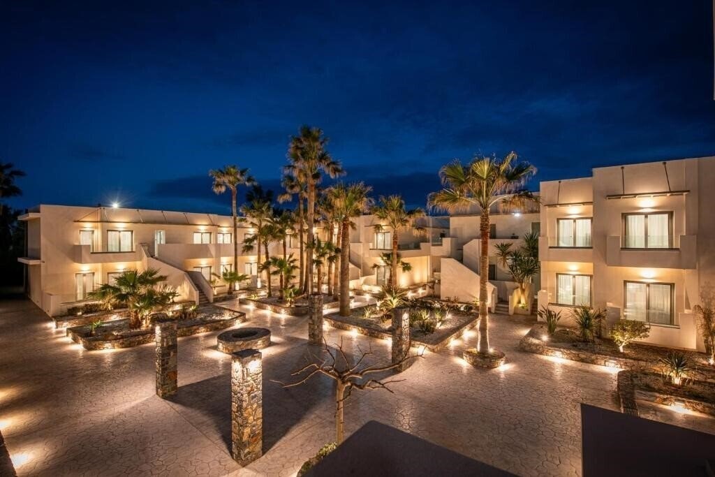 Готель Saint George Gournes Bay 4*