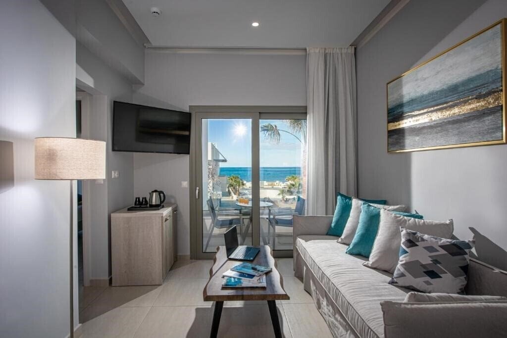 Отель Saint George Gournes Bay 4*
