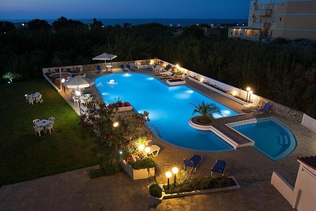 Фотография Albatros Hotel (Maleme) 3*