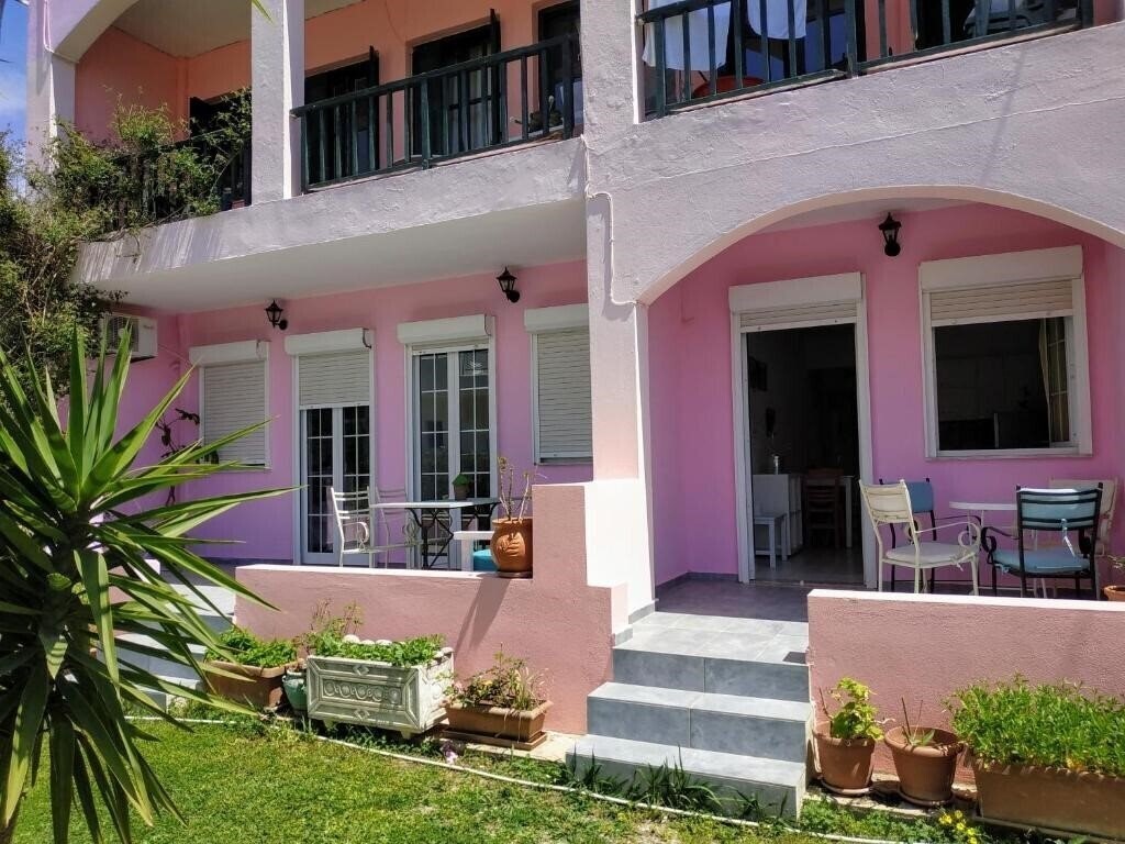 Фото Livadi Apartments (Plakias) 3*