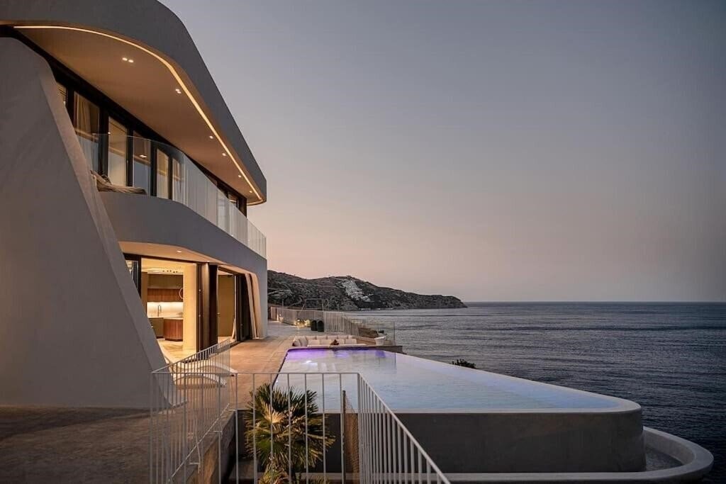 Отель Meltemi Villas Crete 5*