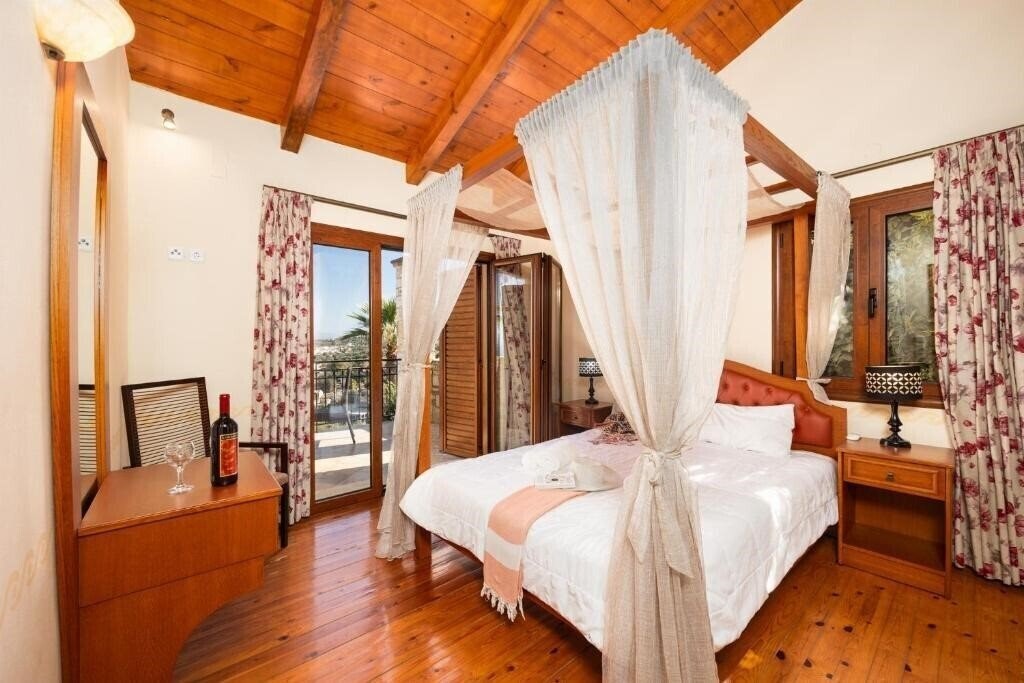 Фото Erato Villa 2*