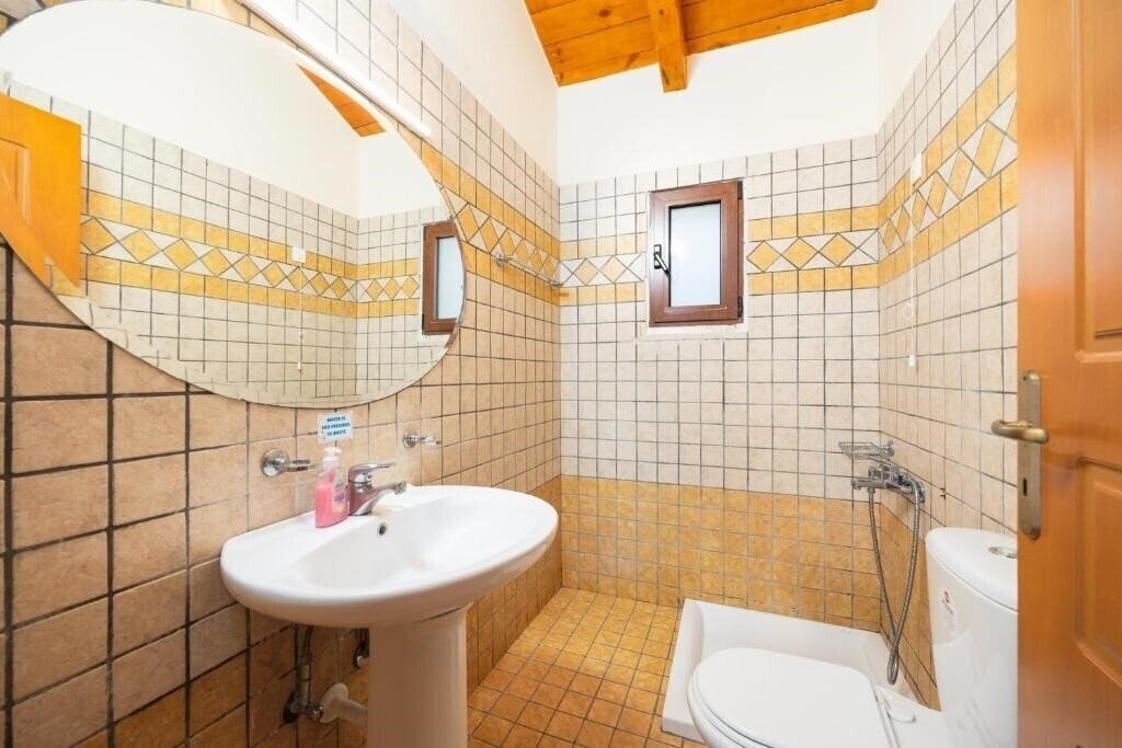 Фотография Erato Villa 2*