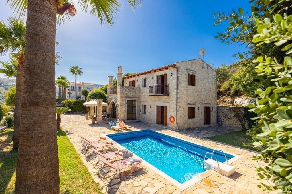 Изображение Erato Villa 2*