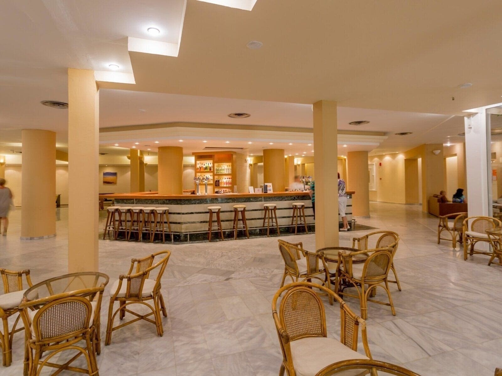 Фото Dolphin Bay Holiday Resort 4*