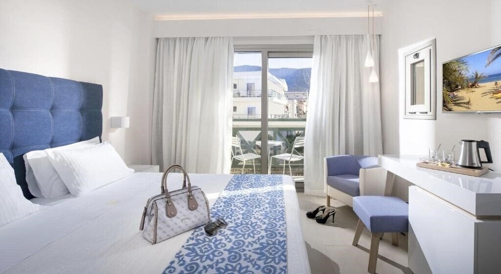 Фото Petra Beach Apartments 3*
