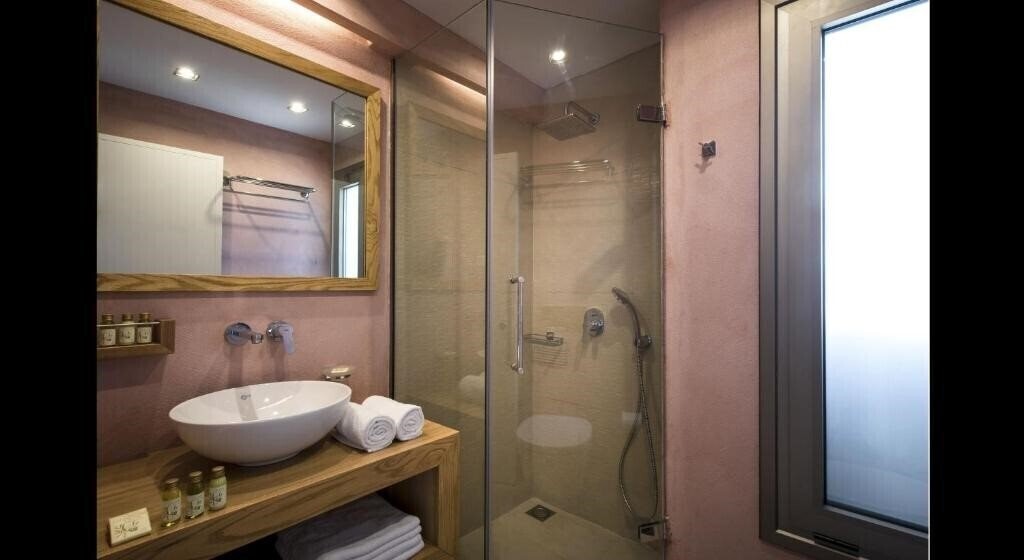 Фотография Petra Beach Apartments 3*