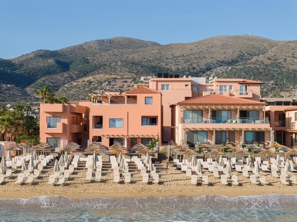 Готель High Beach 5*