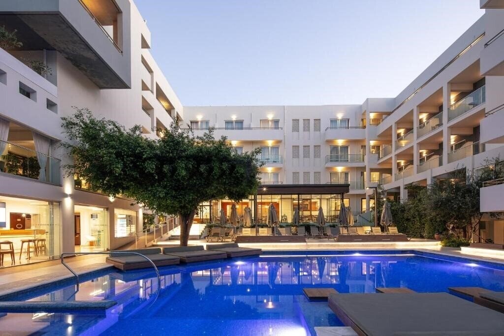 Изображение Atrium Ambiance Hotel 4*