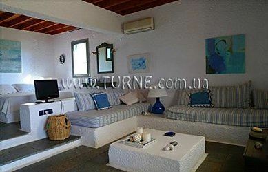 Готель Niriides Villas 4*