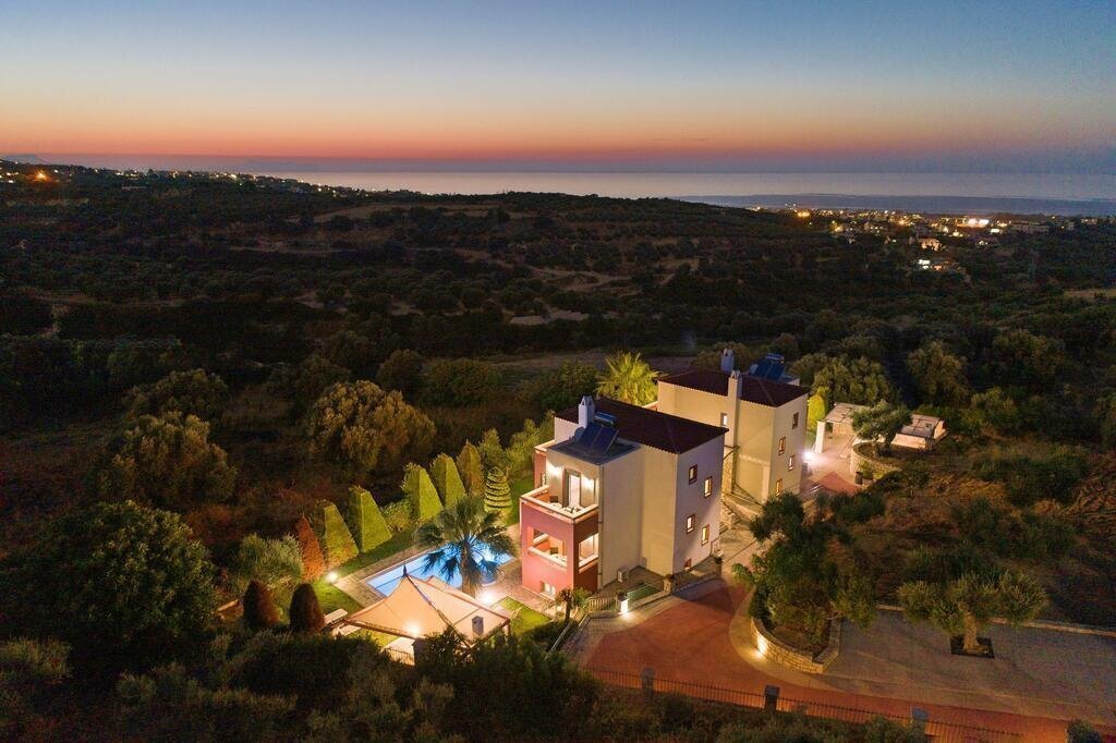 Отель Alkyonides Villas Rethymno (ex. Villa Alkyoni) 4*