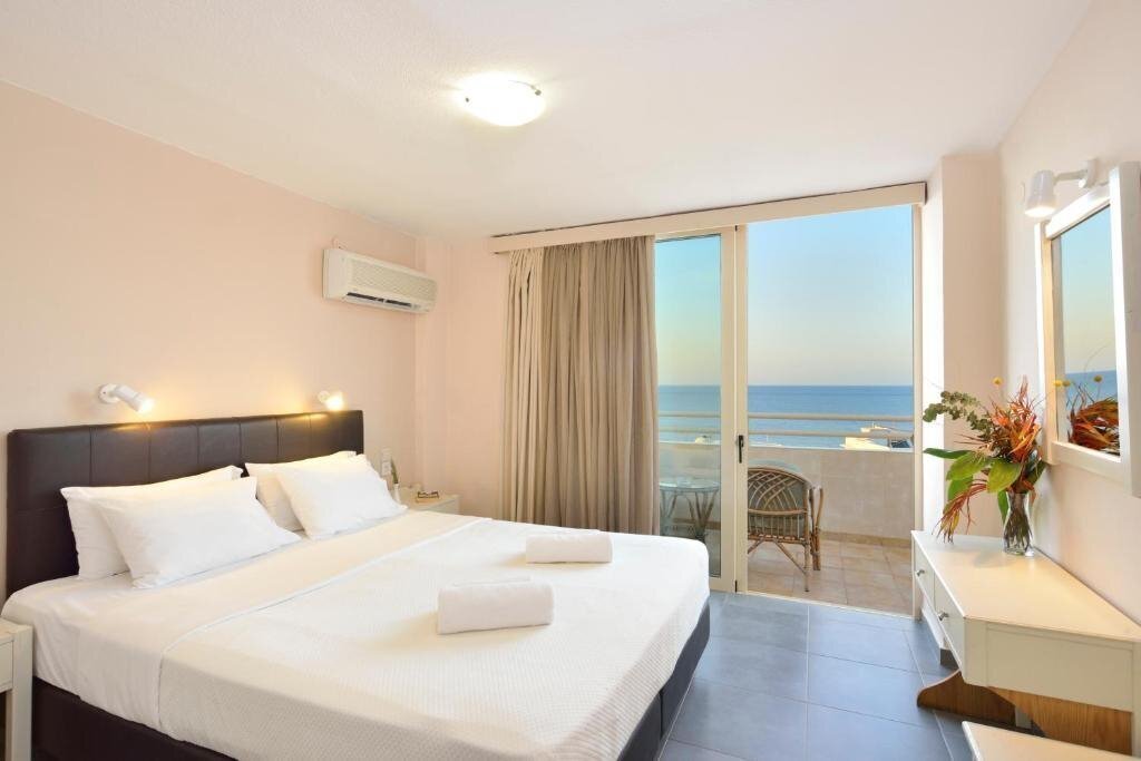 Отель Irene Hotel 2*