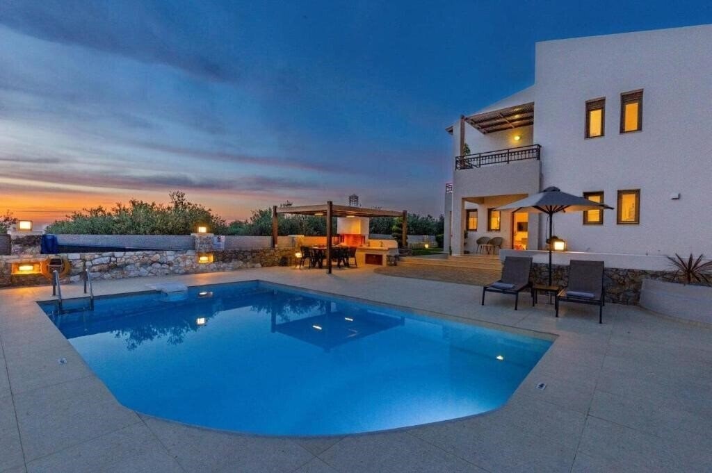 Изображение Erato Villa by Villa Plus 3*