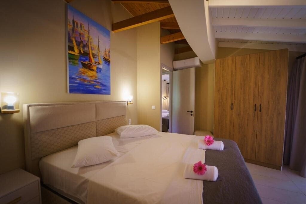 Отель Rouda Bay Beach Hotel 3*