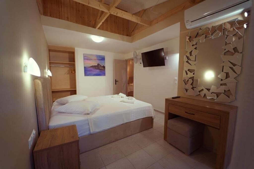 Фото Rouda Bay Beach Hotel 3*