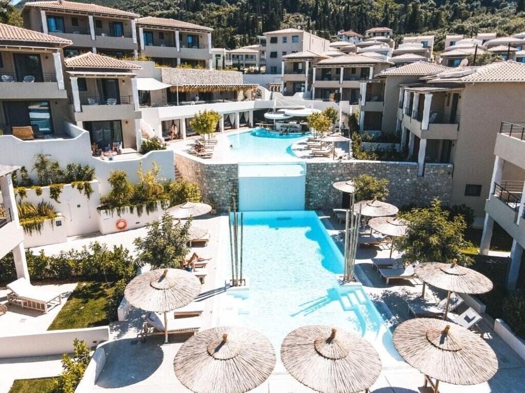 Отель Crystal Waters Lefkada 4*