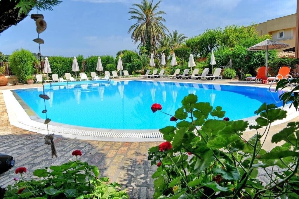 Фото Alkyon Apartments & Villas 2*