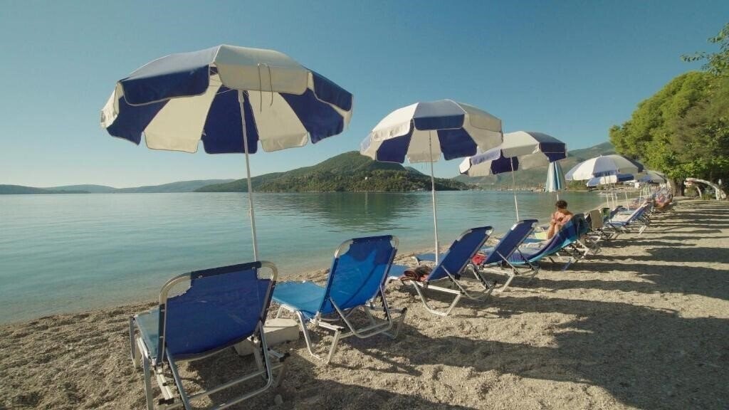 Готель Avra Beach 3*