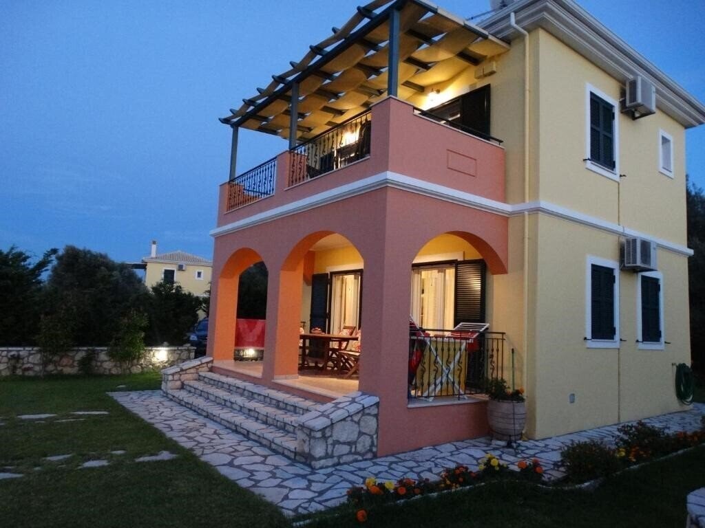 Фото Villa Stamata 4*