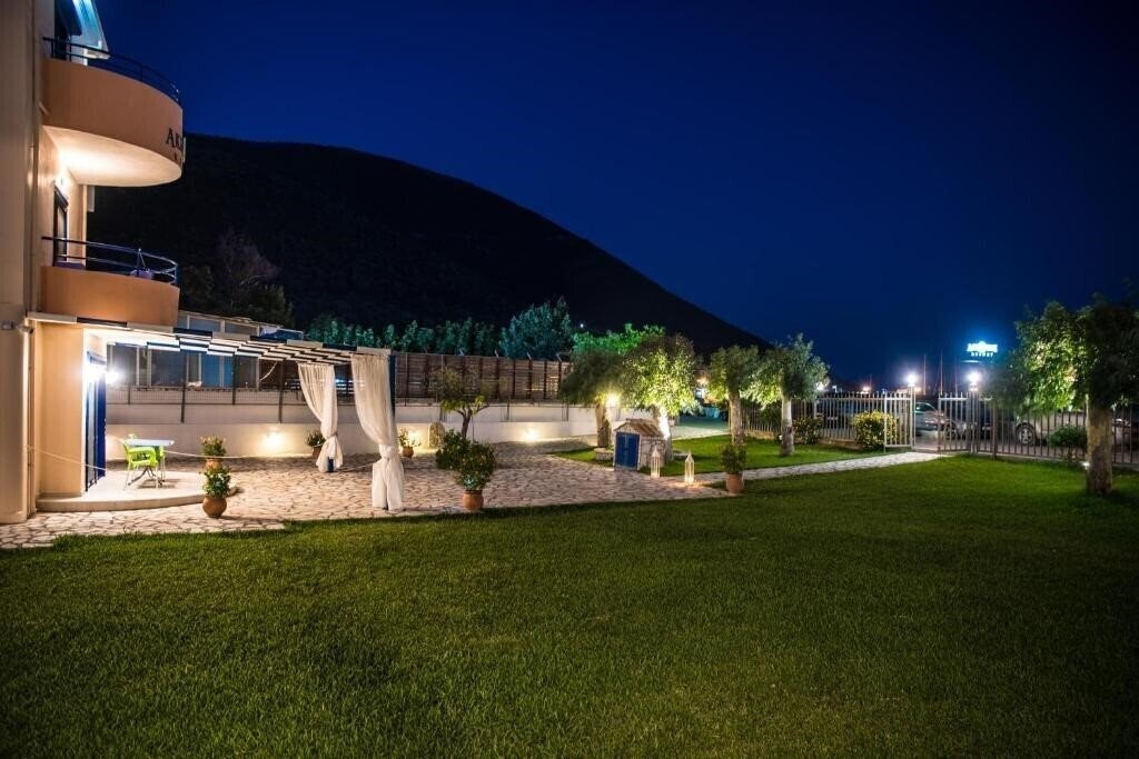 Фотографія Akroyiali Resort 3*