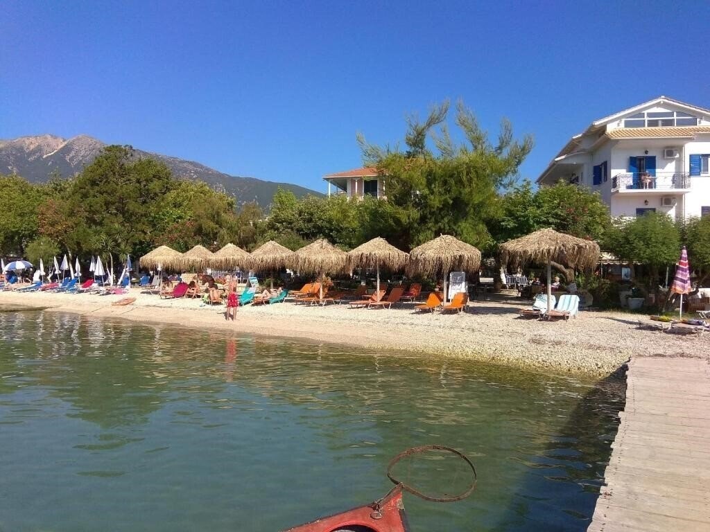 Готель Hotel Delfini (Nidri) 3*