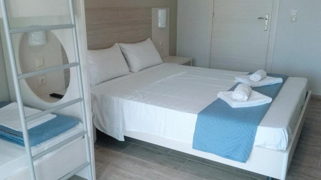 Фото Hotel Delfini (Nidri) 3*