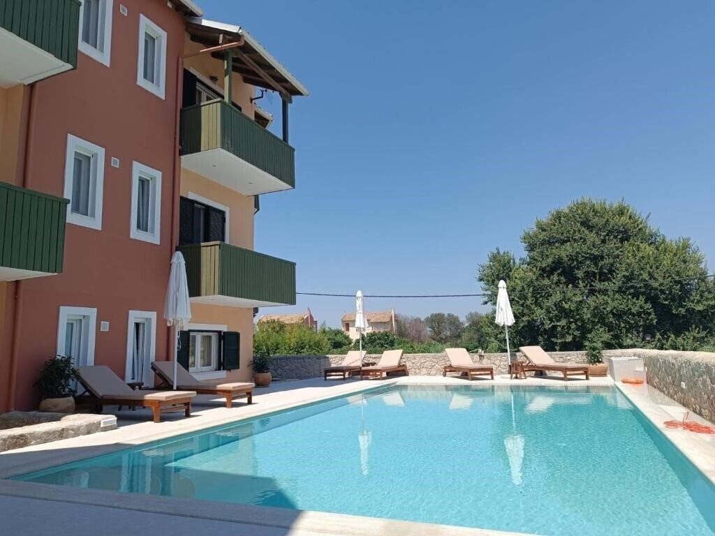 Отель Porto Nirikos 3*