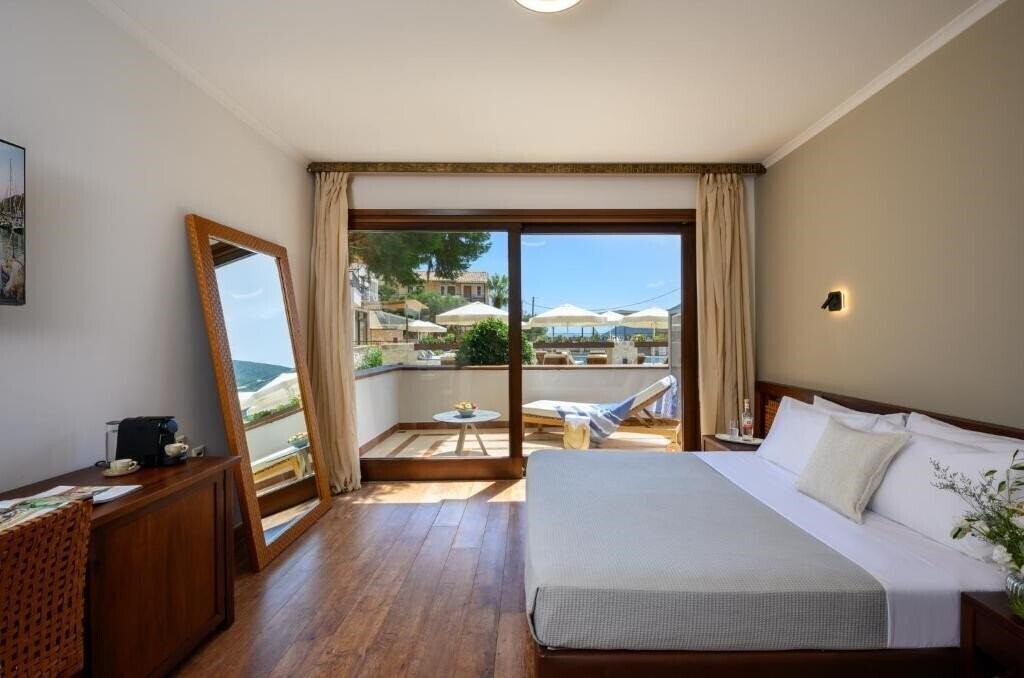 Фото Elisso Hotel 4*