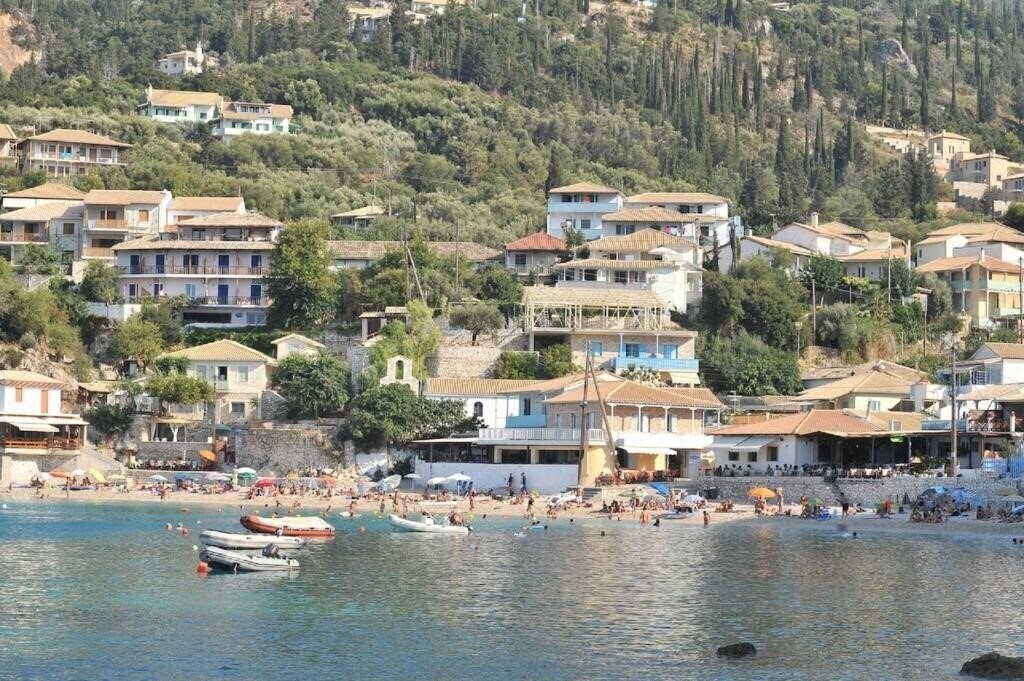 Готель Agios Nikitas Hotel 3*