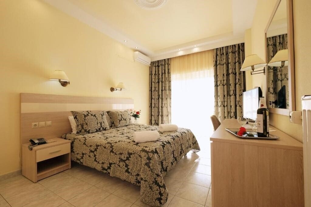 Фото Diamantidis Hotel 3*