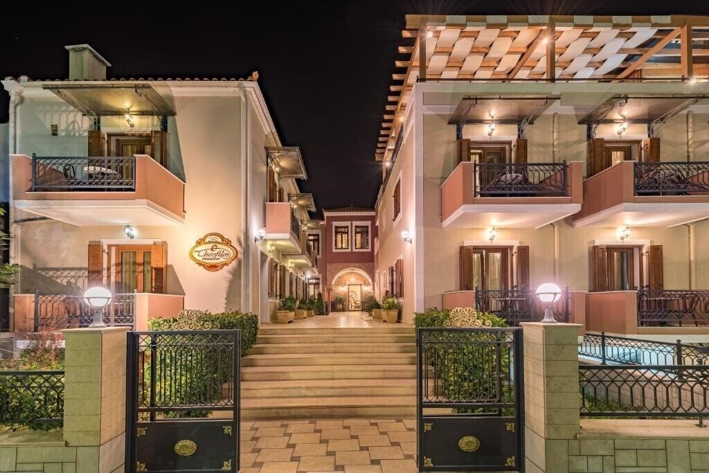 Готель Theofilos Paradise Boutique Hotel 5*