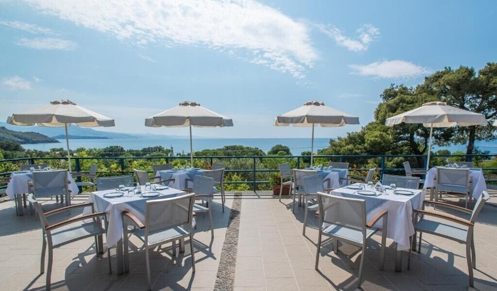 Зображення Delfinia Beach And Bungalows (Molivos) 3*