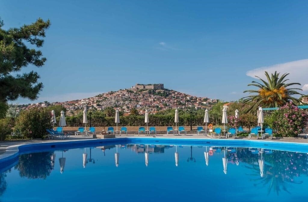 Картинка Delfinia Beach And Bungalows (Molivos) 3*