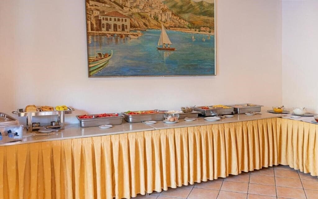 Фото Aquamare Molyvos Hotel 4*