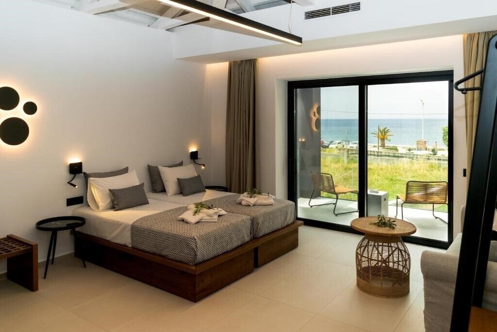 Фото Niki Luxury Apartments 3*