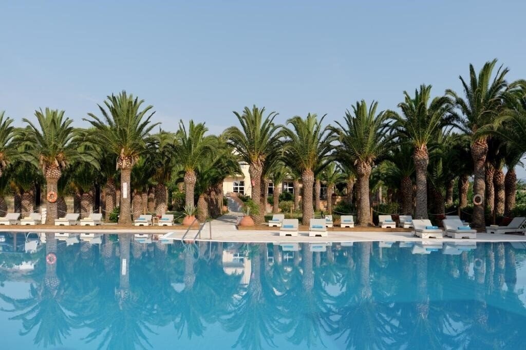 Готель Aphrodite Hotel Lesbos 4*