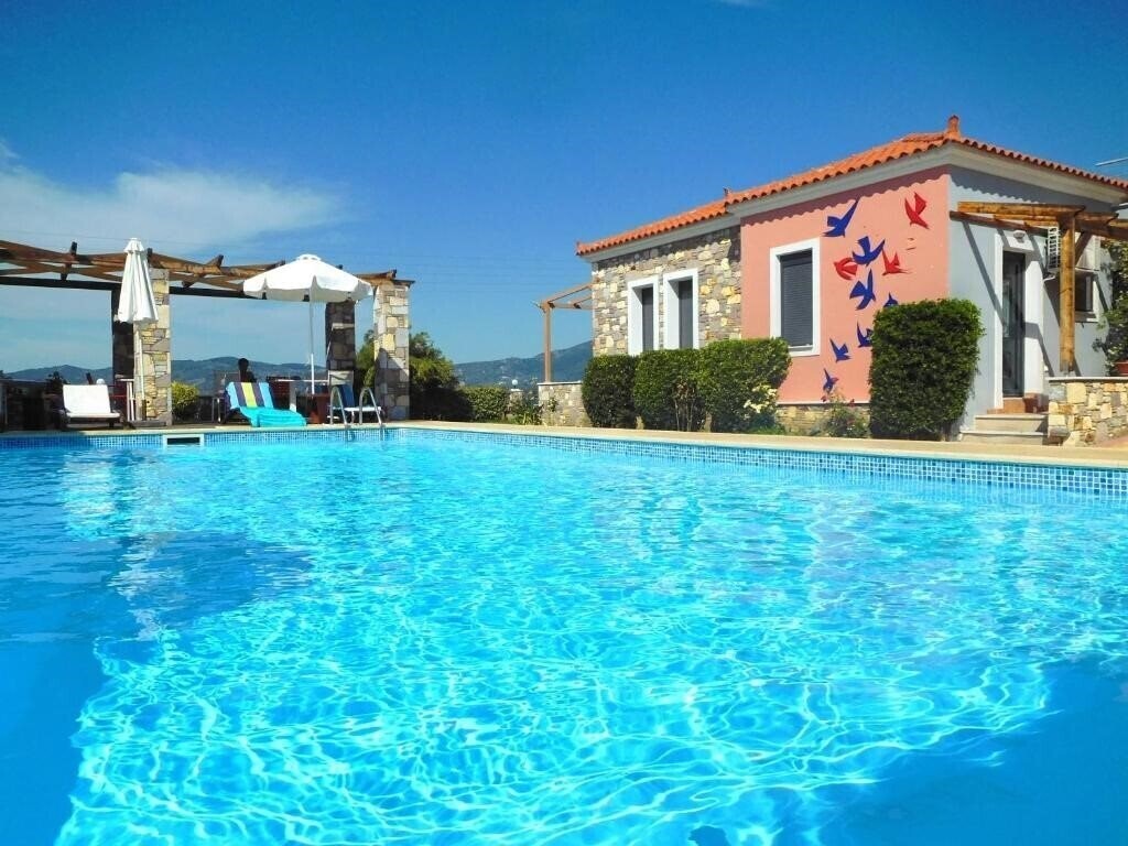 Отель Aeolis Apartments & Studios 4*