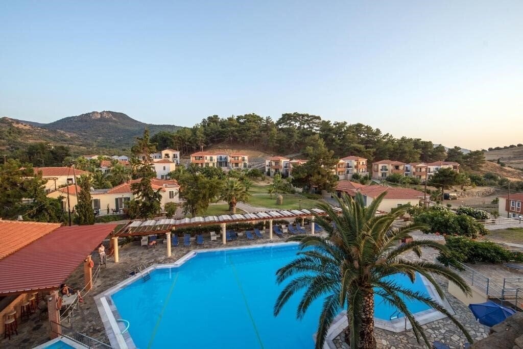 Готель Alma Hotel Petra 4*