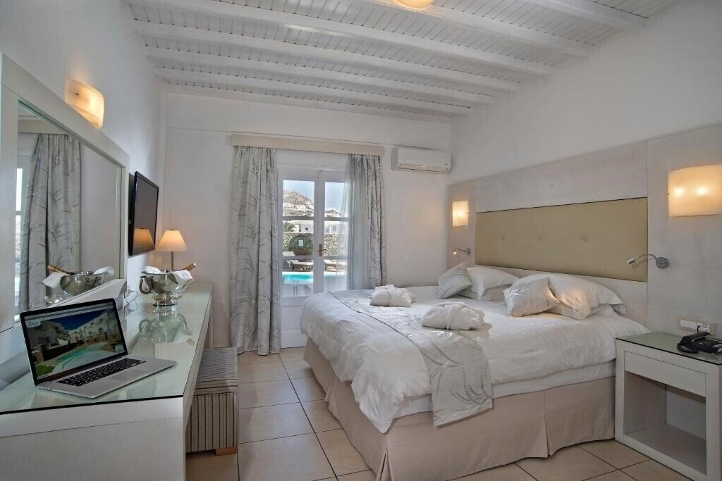 Фото Dionysos Mykonos Hotel 4*
