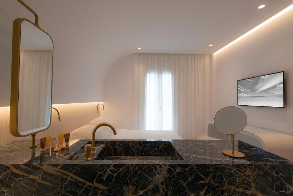 Картинка Petasos Town 3*