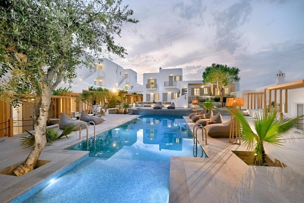 Отель Petinos Hotel 4*