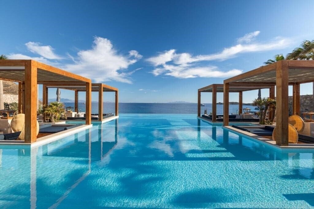 Отель Santa Marina Luxury Collection Resort 5*