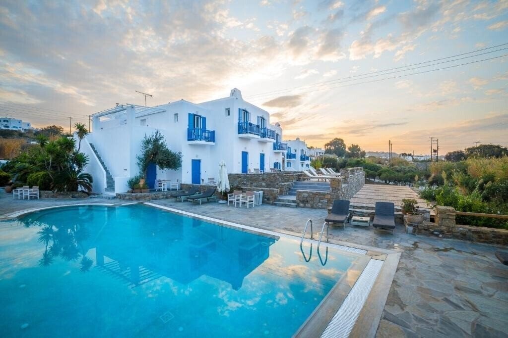 Отель Vienoulas Garden 4*