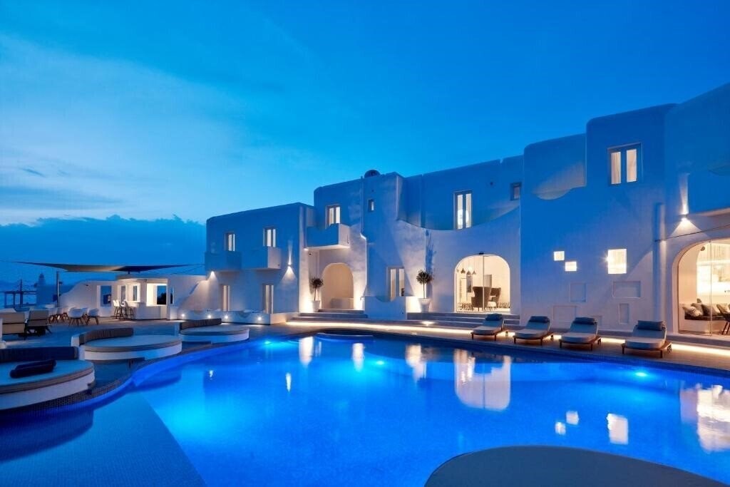 Отель Absolut Mykonos Suites 1*