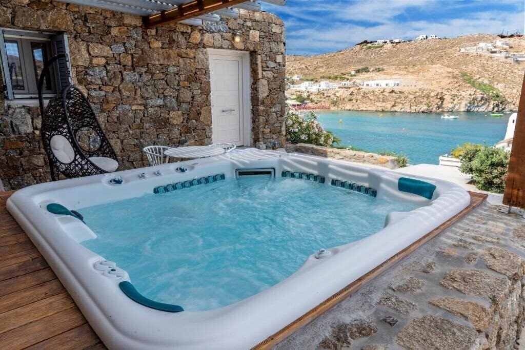 Фото The Etesian Resort 4*