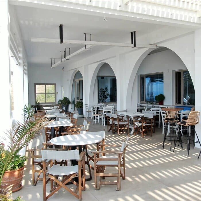 Отель Artemis 2*