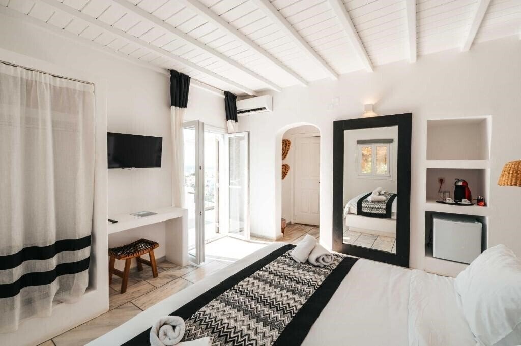 Фото Mr & Mrs White Mykonos 4*