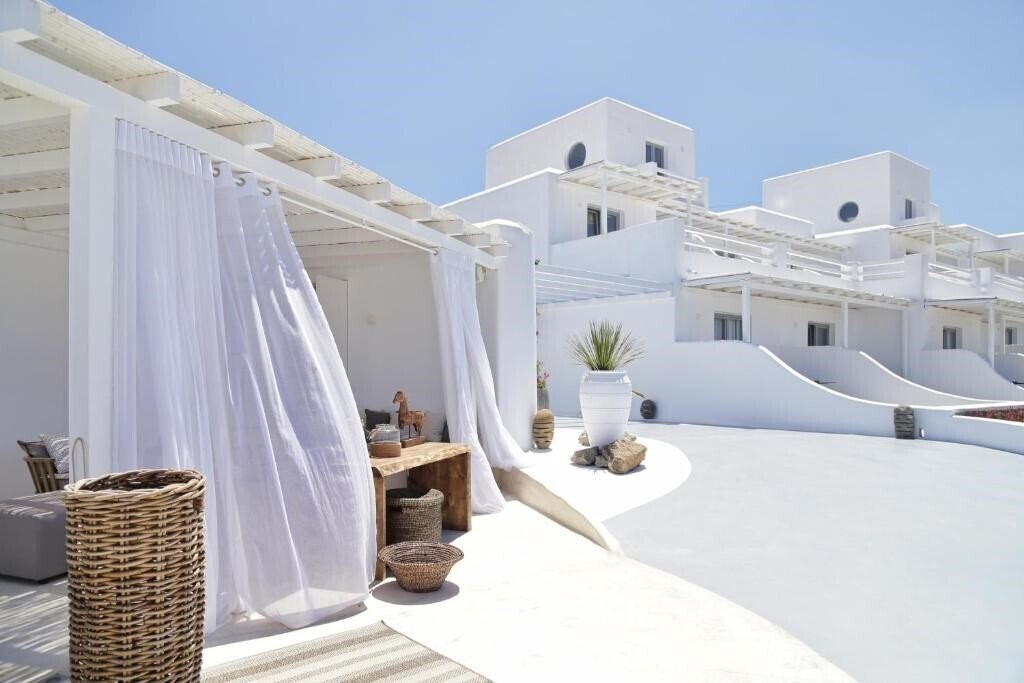 Отель Livin Mykonos 4*